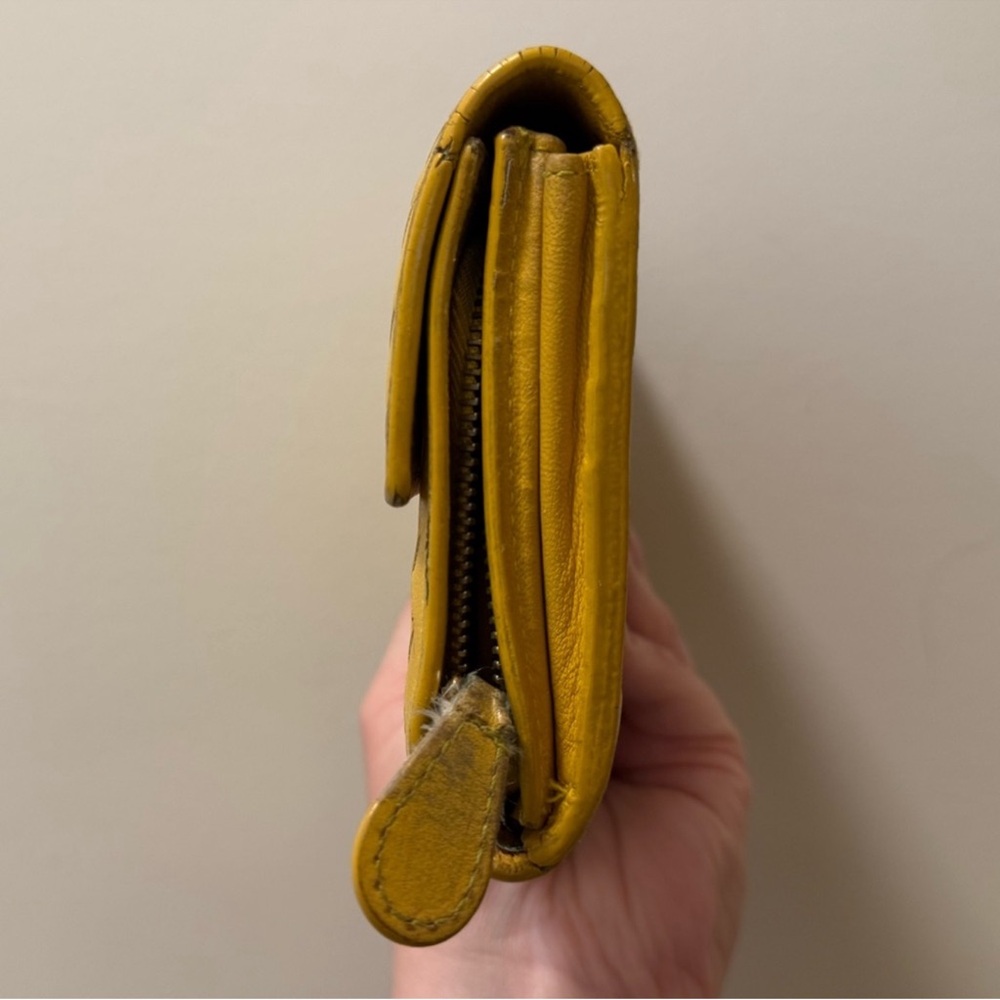 Bottega Veneta - Yellow Leather Long Wallet w/ COA - Picture 4 of 14